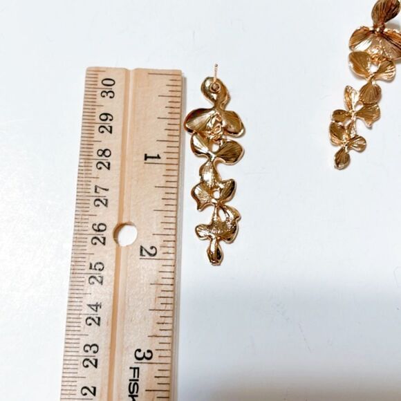 Flower drop earrings in gold M24 - Picture 4 of 5